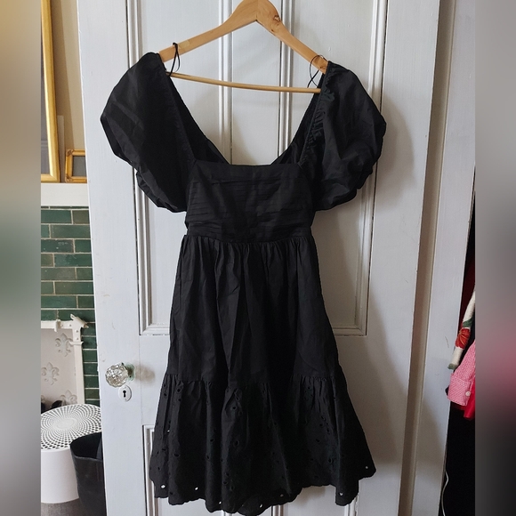 Juliet Puff Sleeve Dress - Picture 6 of 6